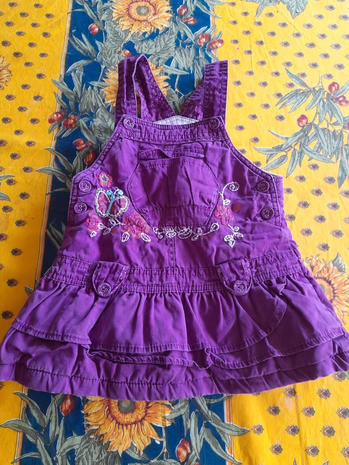 lote de 3 vestidos e 2 tops 18 meses – photo 3